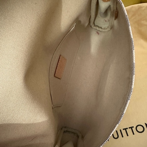 Louis Vuitton Favorite MM - Damier Azur - Picture 9 of 11